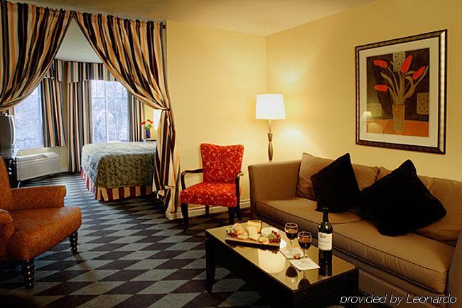 Plaza Inn & Suites At Ashland Creek Oda fotoğraf