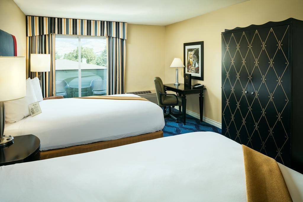 Plaza Inn & Suites At Ashland Creek Dış mekan fotoğraf