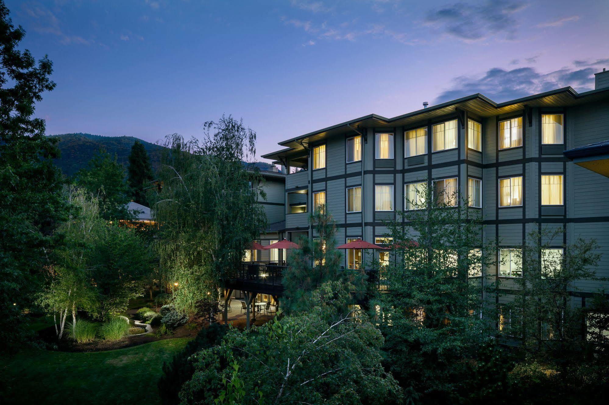 Plaza Inn & Suites At Ashland Creek Dış mekan fotoğraf