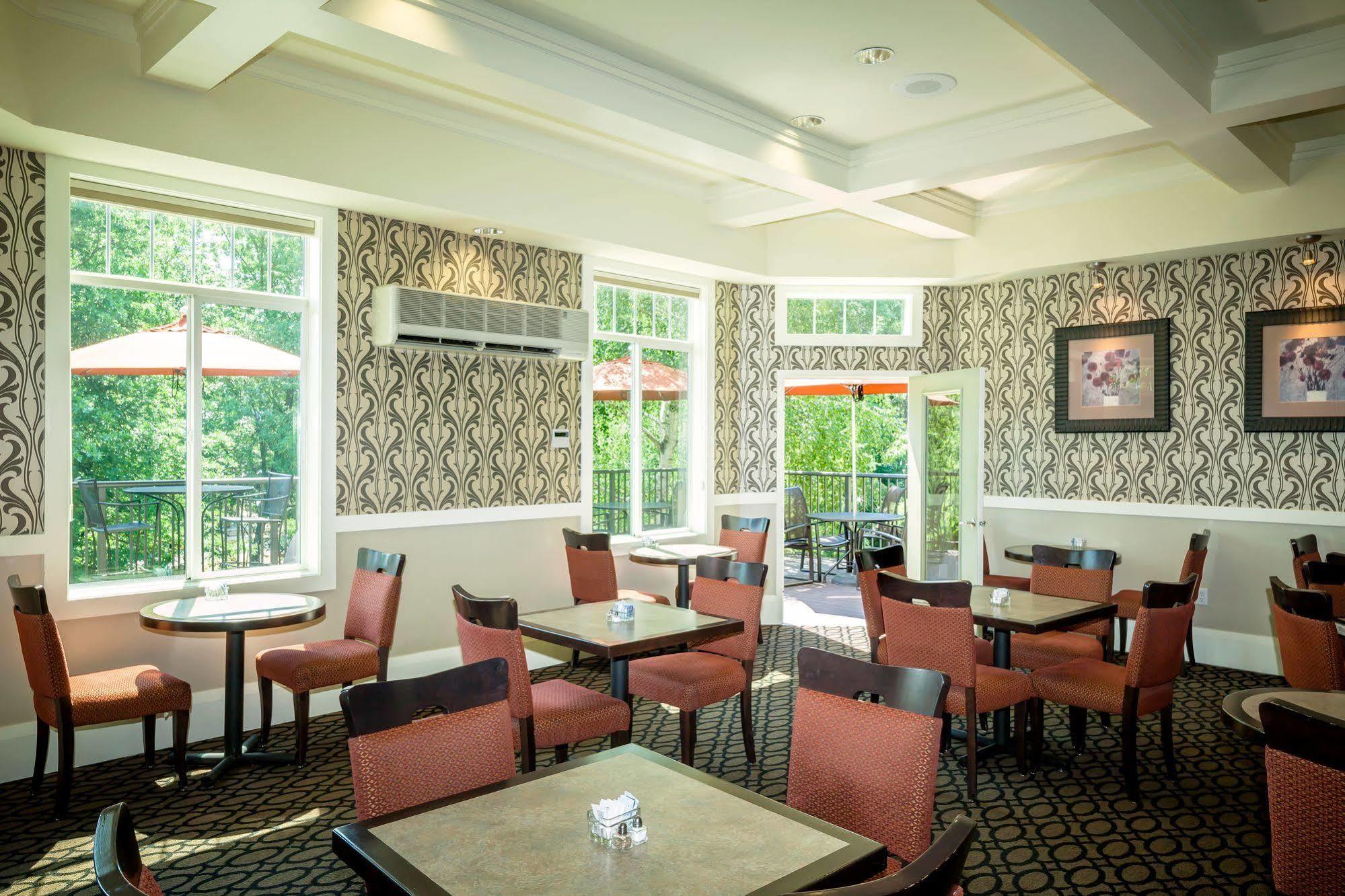 Plaza Inn & Suites At Ashland Creek Dış mekan fotoğraf
