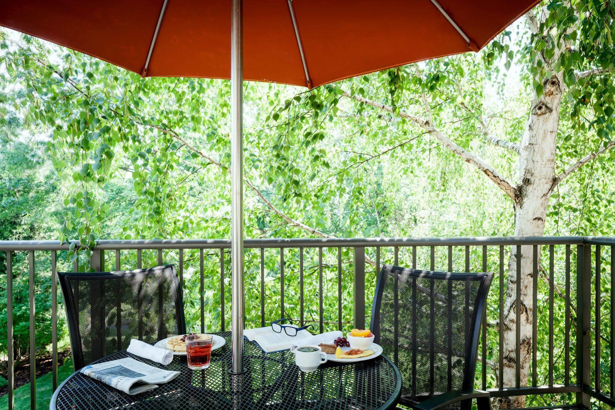 Plaza Inn & Suites At Ashland Creek Dış mekan fotoğraf