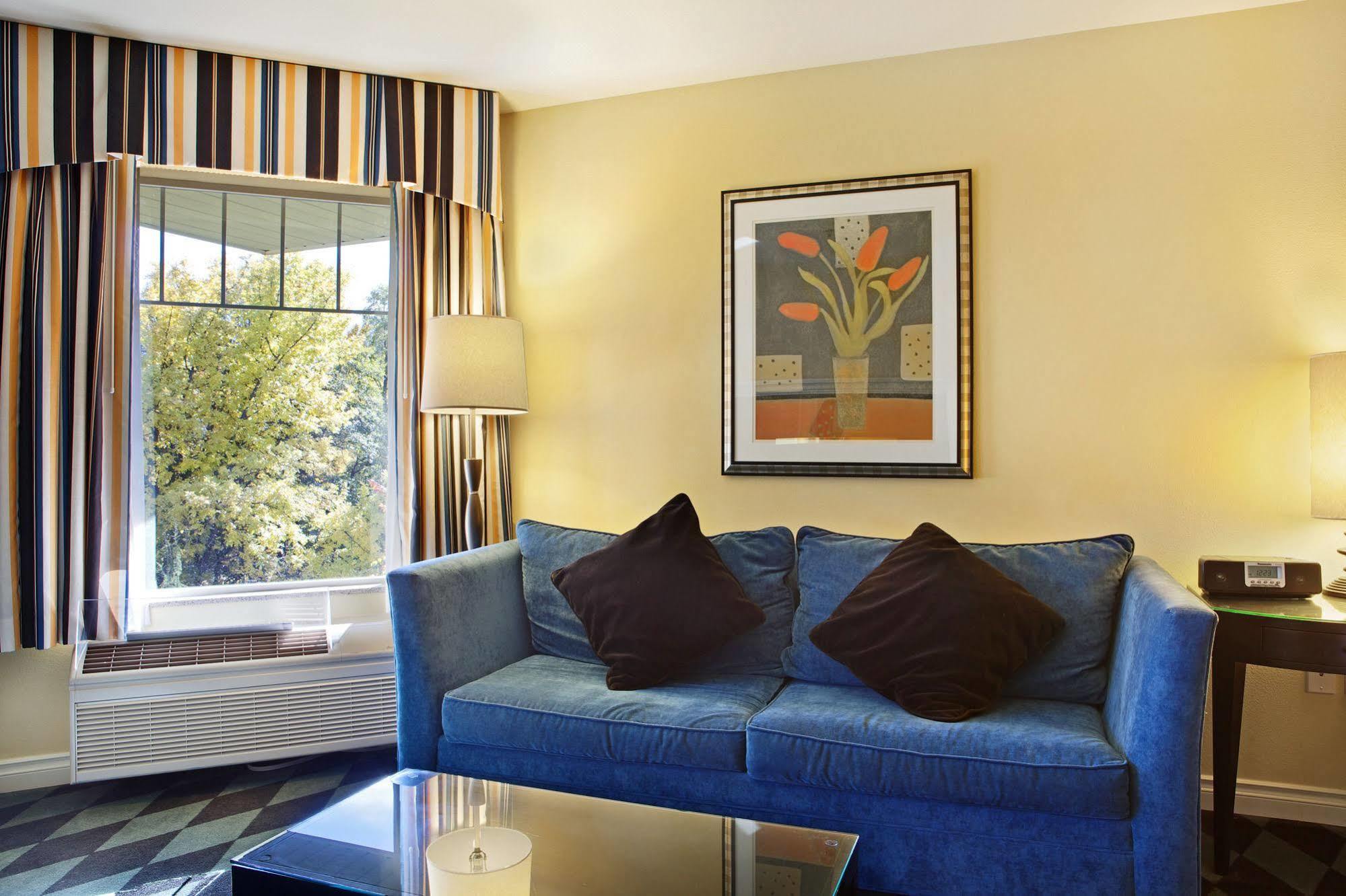 Plaza Inn & Suites At Ashland Creek Dış mekan fotoğraf